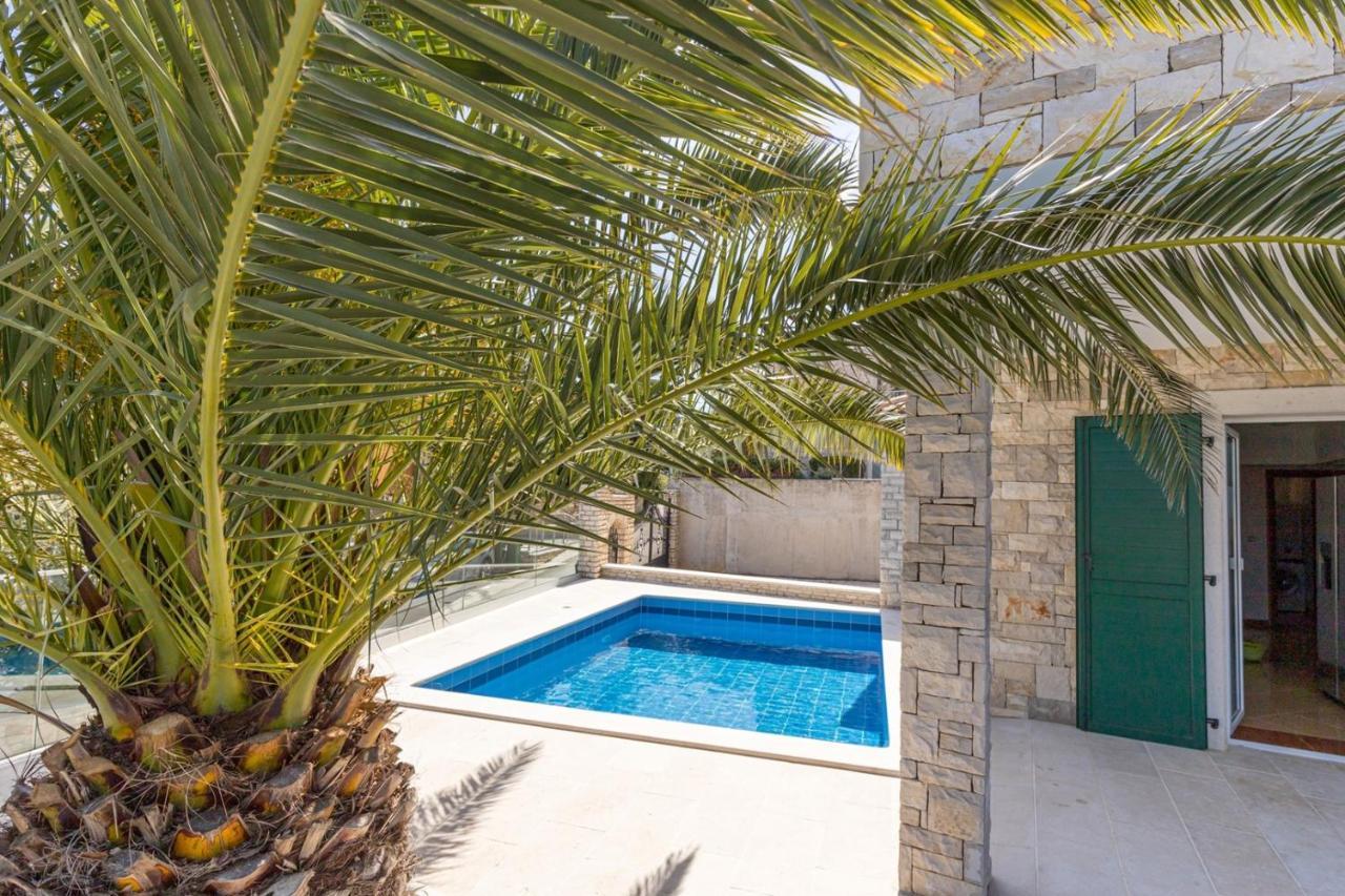 Villa Milena With Pool And Sea View Crveni Vrh Zewnętrze zdjęcie