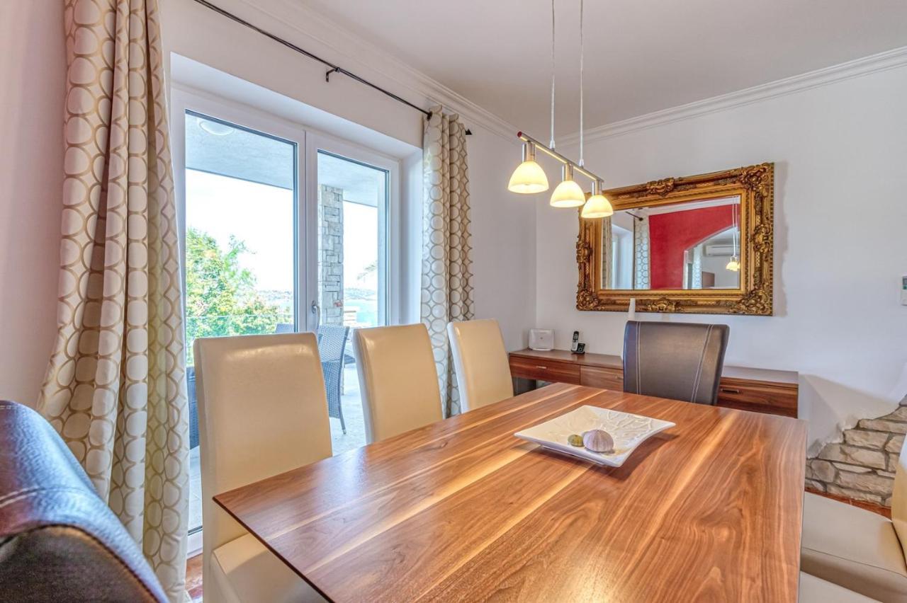Villa Milena With Pool And Sea View Crveni Vrh Zewnętrze zdjęcie